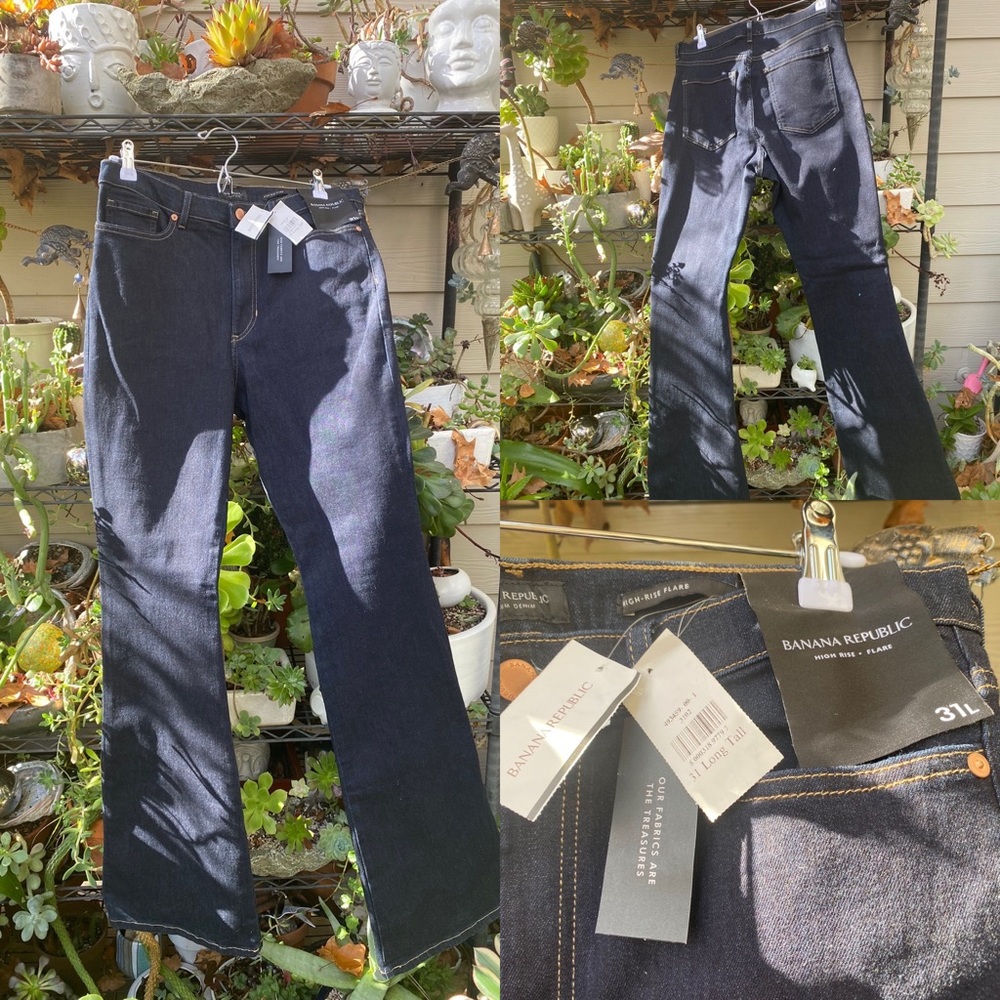 Banana Republic NWT Tall Size 31  Dark Wash Flare Jeans